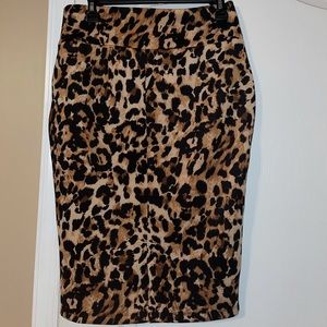 Cheetah print fitted skirt